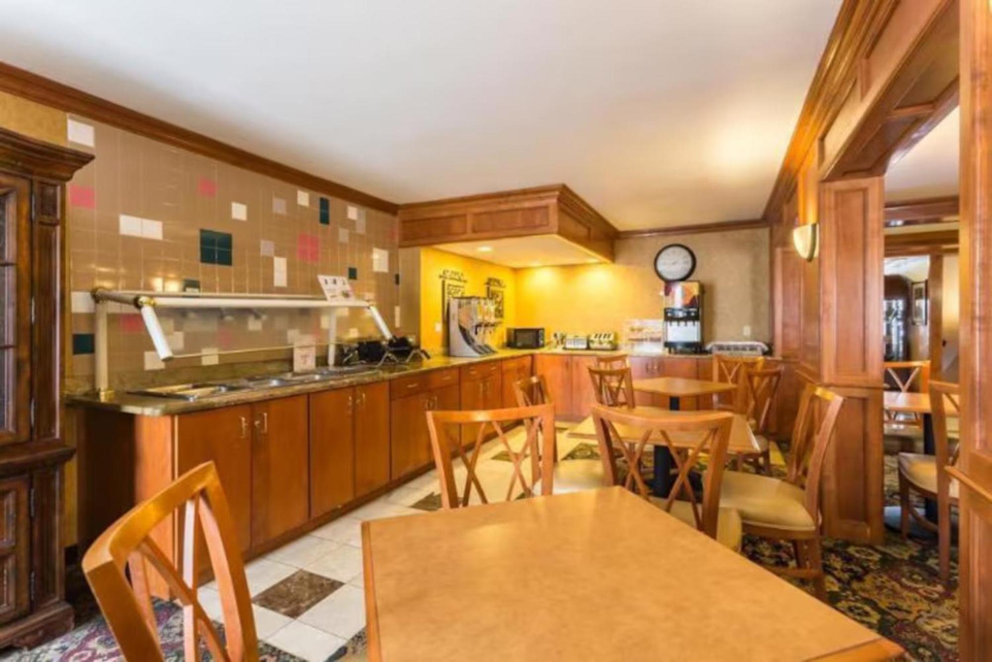 Studio 6 Suites Tupelo, Ms Экстерьер фото
